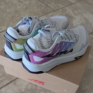 BRAND NEW - Altra X SOAR Mont Blanc Carbon